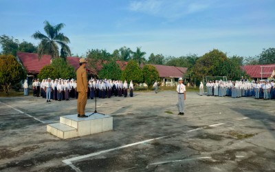 Awali Tahun Ajaran 2026/2027, SMAN 1 Cempaga Gelar Upacara Bendera
